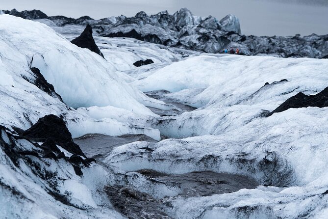 Glacier Hike Experience on Sólheimajökull - Meet on location - Getting started at the Sólheimajökull car park (and finding your group)