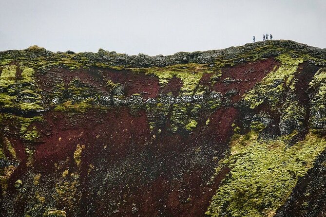 Golden Circle Cruise Arrival: Exclusive Small Group Tour - Efstidalur II dairy farm: ice cream break with animals and Mount Hekla views