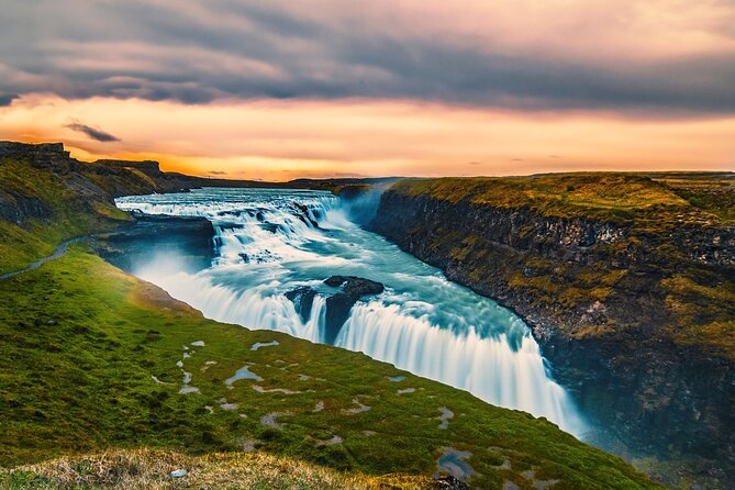 Golden Circle Cruise Arrival: Exclusive Small Group Tour - Price and value for a cruise Golden Circle highlights day