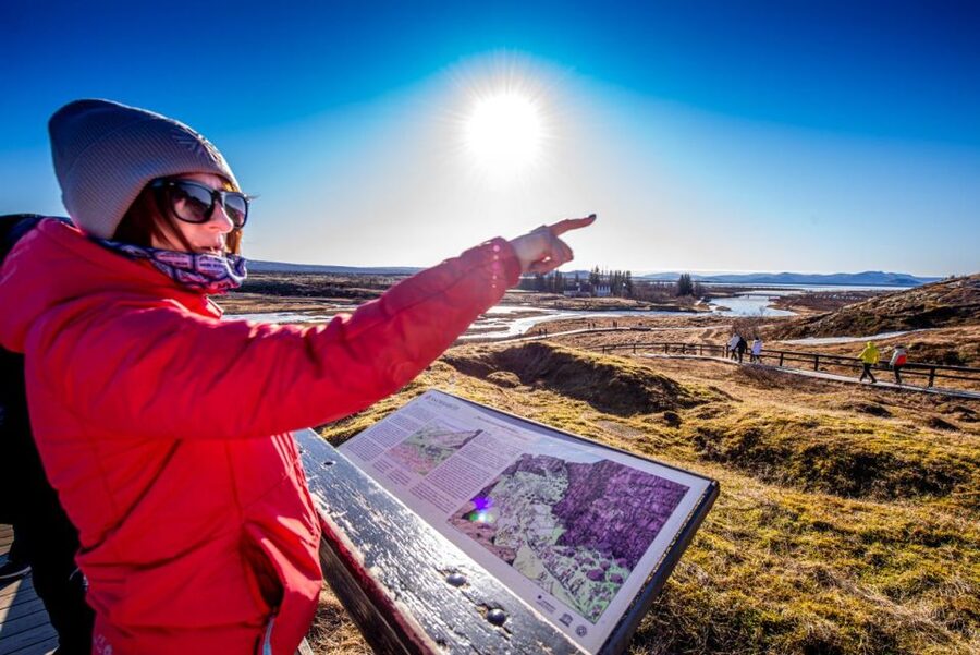 Golden circle, hot spring bakery, tomato farm private tour - A relaxed Golden Circle loop from Reykjavík