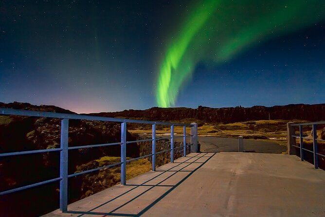 Golden Circle, Northern Lights and Blue Lagoon Tour with Ticket - Reykjavik pickup, onboard WiFi, and group size that affects comfort