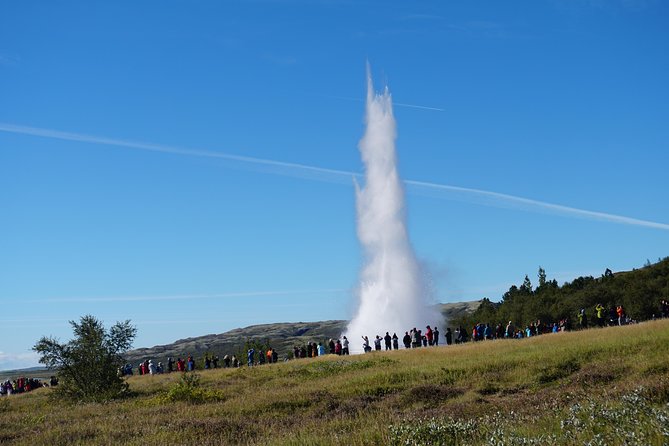 Golden Circle Small-Group Tour by Superjeep from Reykjavik - Geysir Geothermal Area: Strokkur’s Timing Is the Whole Show