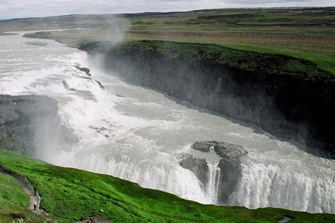 Golden Circle Small-Group Tour by Superjeep from Reykjavik - Gullfoss Waterfall and Gullfoss Café: Iconic, Dramatic, and Worth the Stop Time