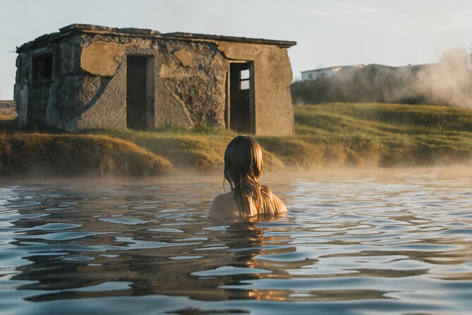 Golden Circle with Tomato Farm Lunch & Secret Lagoon Bathing - Geysir and Strokkur Eruptions on Foot, How the Walk Works