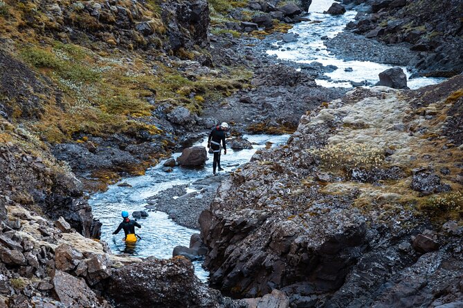 Half-day Canyoning under Vatnajökull - Gear and Warmth: Why the 5mm Wetsuit Lets You Focus