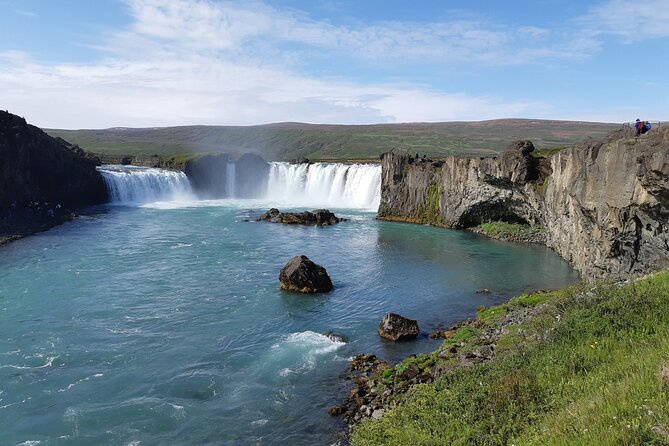 Half-Day Combo Tour to Goðafoss, Laufas and The Christmas House - Practical Tips so You Enjoy Every Stop