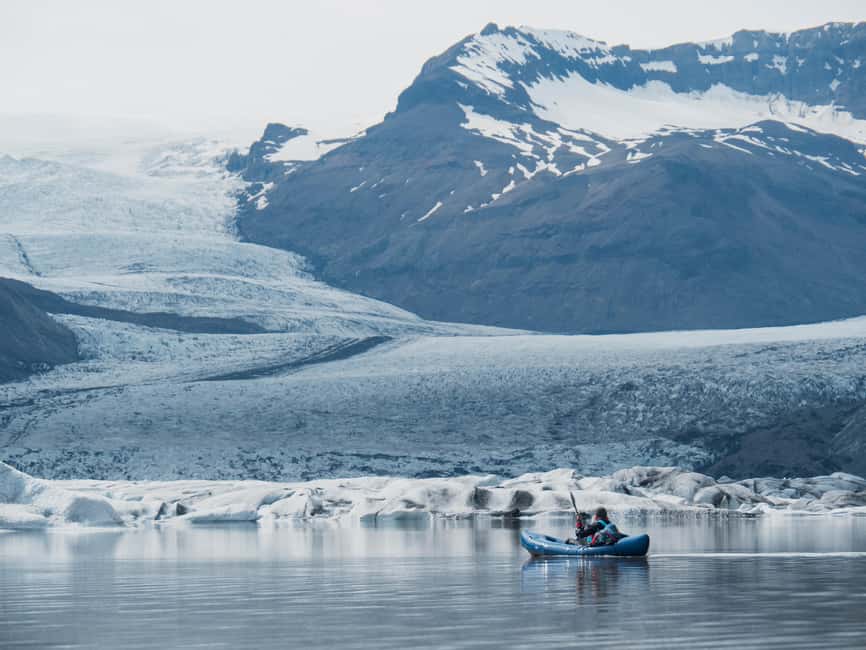 Heinabergslón Glacier Lagoon Kayak and Hike - Packrafts on glacier lagoon water, plus real instruction