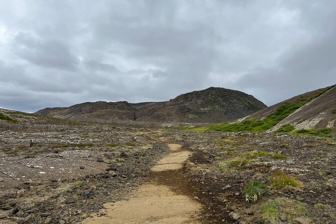 Hike to Mt Helgafell - The Hike Up Helgafell: What the Trail Experience Feels Like