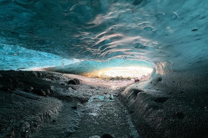 Ice Cave and Glacier Exploration Tour of Vatnajökull from Jökulsárlón - Price and value: what $273 buys you on the ice