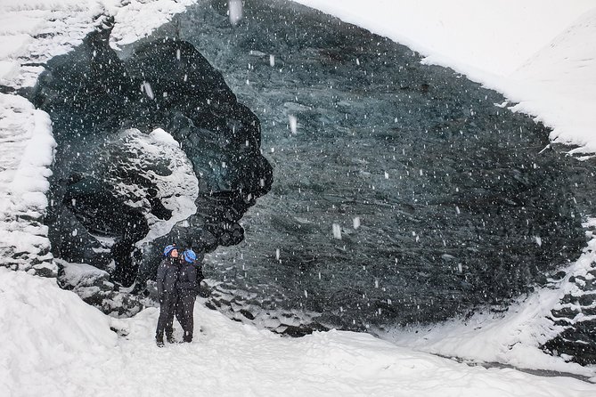 Ice Cave and Glacier Walk into Blue Glacier Canyon - Guide experience: why names like Stefan and Sindri keep coming up