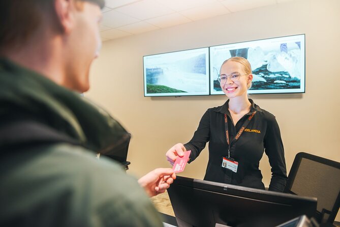 Iceland Airport Transfer from Reykjavík Hotels to KEF Airport - Practical tips that make the biggest difference