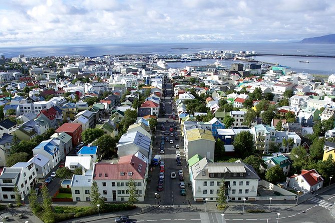 Iceland: Airport Transfers between Keflavík and Reykjavik Center - The Flight-Timed Departure System (Even When Your Plane Is Late)