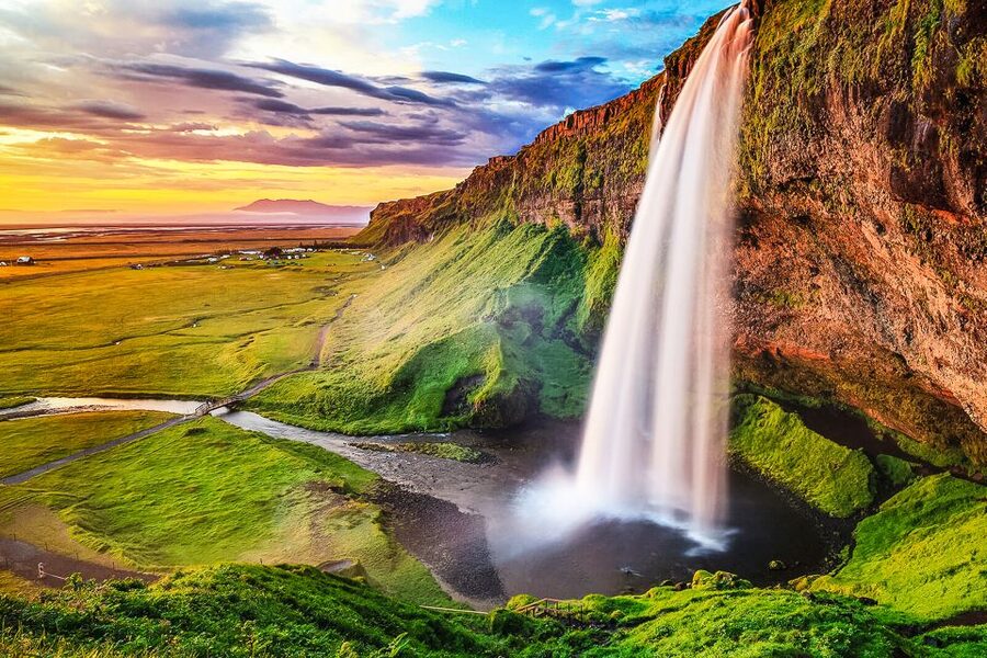 Iceland: Full-Day South Coast, Black Beach & Waterfalls Tour - A fast, focused south coast route