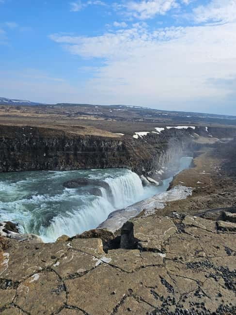 Iceland Reykjavik: Golden Circle Private Tour - Geysir Hot Springs, Strokkur Eruptions, and Geothermal Smells