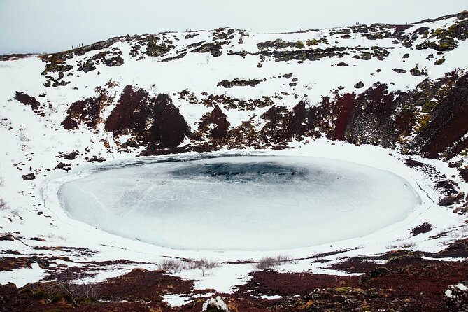Iceland's Golden Circle in Spanish with Pickup Included - Thingvellir National Park: Where Plates Meet and Iceland’s Story Starts
