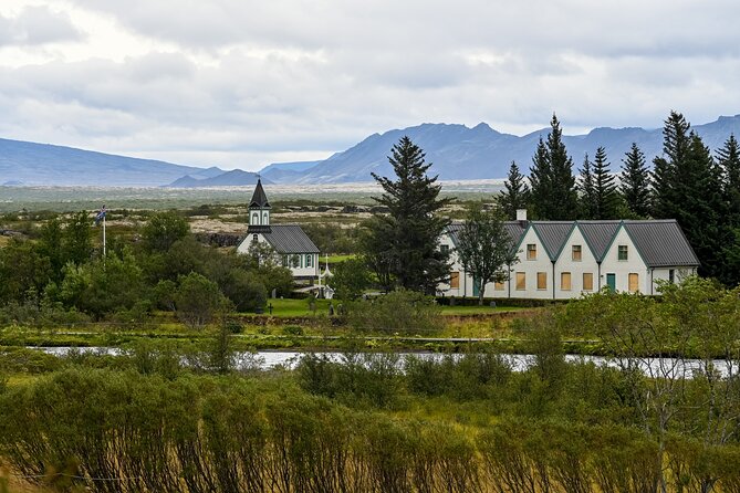 Iceland´s Golden Circle Minibus daytour - Thingvellir National Park: parliament grounds and tectonic plates