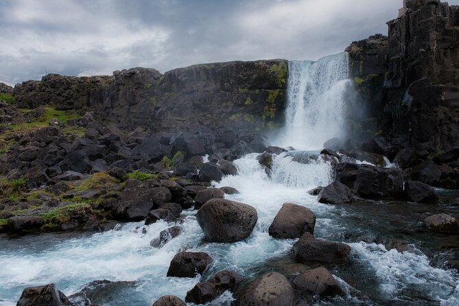 Iceland´s Golden Circle Minibus daytour - Gullfoss: getting the best views of Iceland’s top waterfall