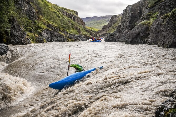 Iceland’s Top Grade 4 Rafting – Drysuit, Canyon & Adrenaline - A 6-Hour Day That Feels Full: From Shuttle to Rapids to Lunch