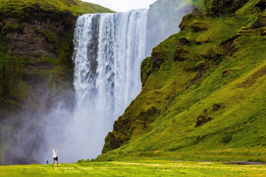 Iceland: South Coast and Northern Lights Tour - Northern Lights hunt: timing, guidance, and the weather reality