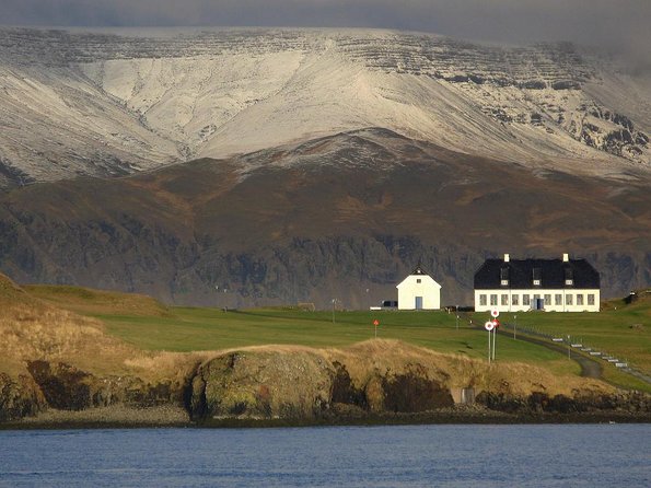 Imagine Peace Tower Tour on Viðey island | John Lennon tribute - What I like most: tower-light meaning and a well-run evening