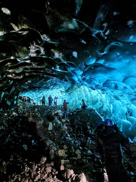 Jökulsárlón: Blue Ice Cave Tour and Glacier Walk - Arriving at the ice cave: time to explore and photograph