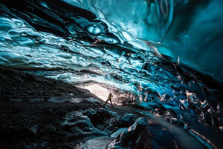 Jökulsárlón: Glacier Hike to a Remote Ice Cave - Jökulsárlón remote ice caves, the crowd problem solved