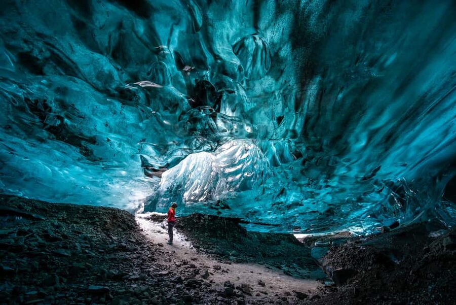 Jökulsárlón: Glacier Hike to a Remote Ice Cave - Getting geared up, crampons on, headlamps ready