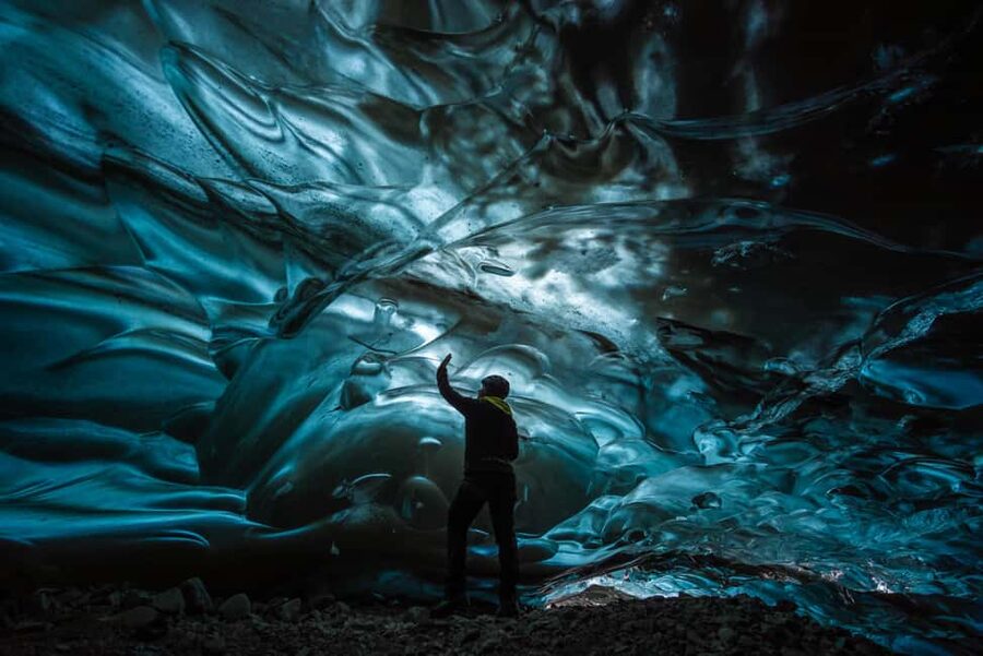 Jökulsárlón: Glacier Hike to a Remote Ice Cave - Who this tour suits, and who should choose differently