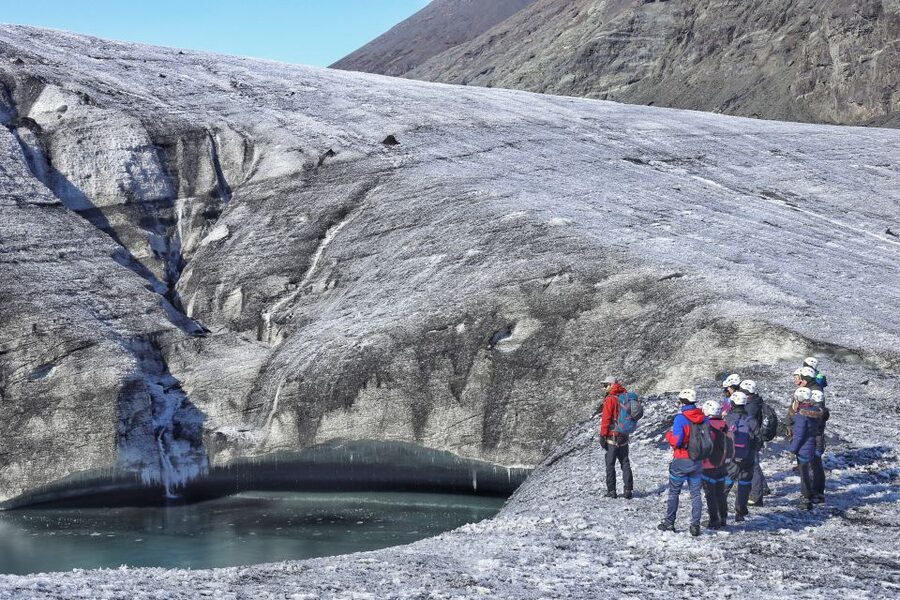 Jökulsárlón: Vatnajökull Glacier Guided Hiking Tour - Getting to the glacier: Jökulsárlón timing and the super jeep ride
