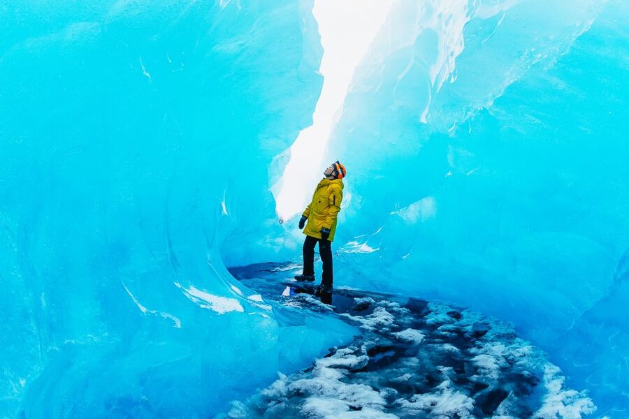 Jökulsárlón: Vatnajökull Ice Cave Guided Tour - How the guide picks the cave each day (and why that matters)