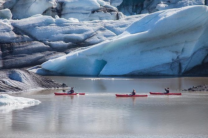 Kayaking on the Sólheimajökull Glacier Lagoon - How the 2.5 hours actually work once you’re on the clock