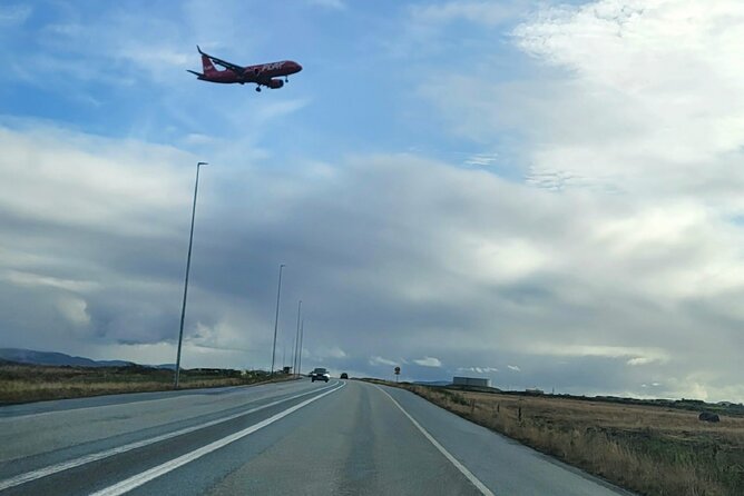 Keflavik Airport (KEF) ↔ Reykjavik: Private Airport Transfer - From KEF Arrivals to Reykjavík, without the first-day scramble