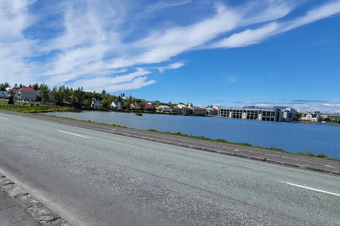 Keflavik Airport (KEF) ↔ Reykjavik: Private Airport Transfer - Reykjavík Pickup That Gets You to the Airport on Time