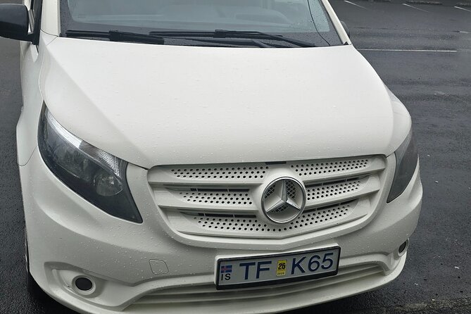 Keflavik Airport: One-way Private Transfer to/from Reykjavik - The drive to Reykjavik: what the 40 to 50 minutes feels like