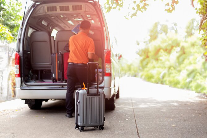 Keflavik Airport Private Transfer To/From Reykjavik cruise Ports - Price and value: $87.50 per person, and when it beats the alternatives