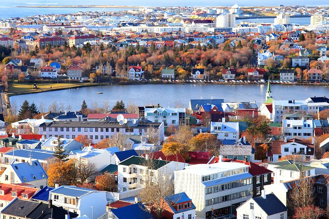 Keflavik International Airport Private Transfer - Which Vehicle You Get, Cars vs Vans for Up to 7