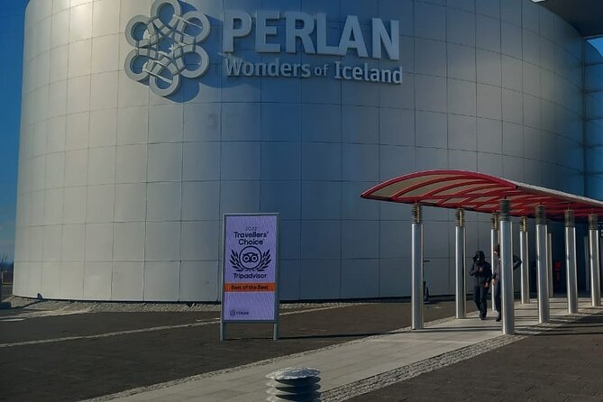 Keflavik International Airport Private Transfer To/From Reykjavik - The Meet-Up System at Keflavík: Simple, Specific, Low-Stress