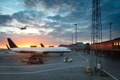 Keflavik To Reykjavik Private Luxury Airport Transfer
