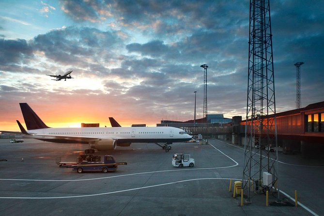 Keflavik To Reykjavik Private Luxury Airport Transfer - From Arrivals to Reykjavík: What Happens in Real Life