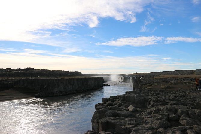 Lake Mývatn and Powerful Dettifoss Day Tour from Akureyri - Dettifoss: your long power stop in the canyon
