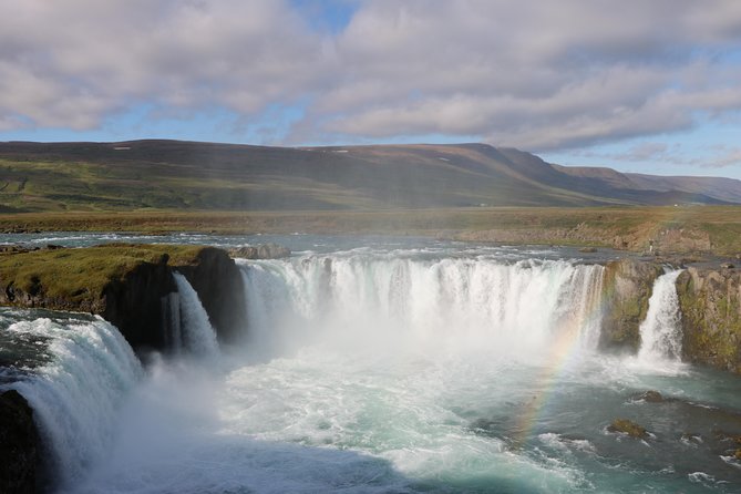 Lake Mývatn and Powerful Dettifoss Day Tour from Akureyri - Skútustaðagígar and pseudo craters, why this stop feels different