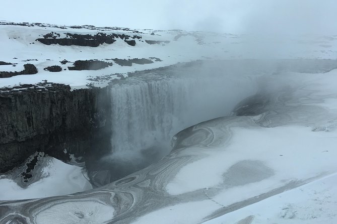 Lake Myvatn, Dettifoss and Goddafoss Waterfalls Day Tour from Akureyri - Myvatn Nature Baths: the paid add-on and the real decision