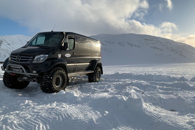 Landmannalaugar and Hekla Volcano / guided private tour - The driving day: what to expect from the Super Jeep experience