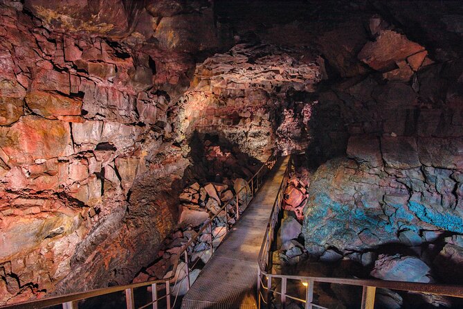 Lava Caving Experience - What you do underground in a 1-hour caving window