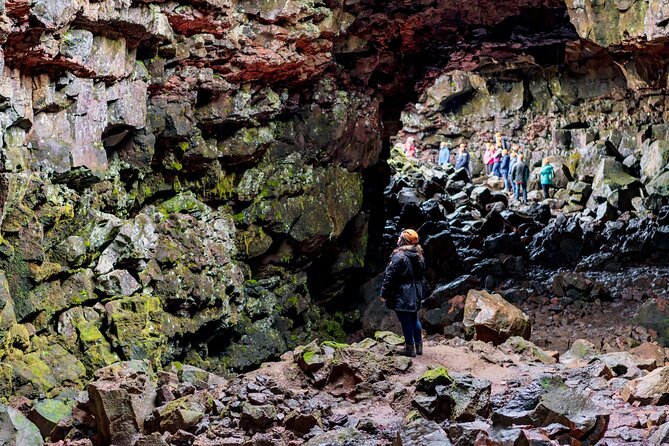 Lava Caving Experience - Timing and meeting point: start easy, return easily
