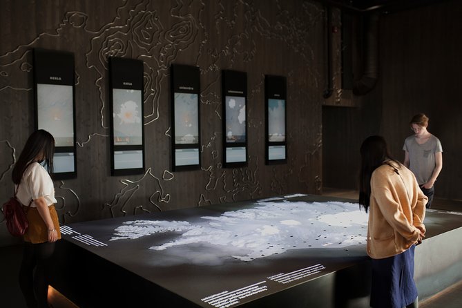Lava Centre Interactive Volcano Exhibition - The film and recent eruptions: how to watch so it actually teaches you