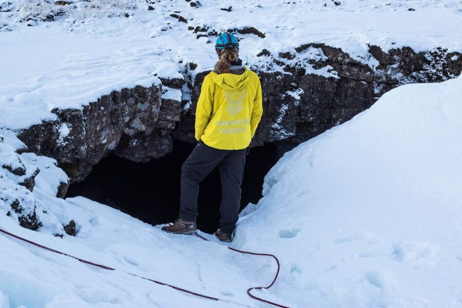 Leidarendi Cave: Lava Tunnel Caving from Reykjavik - What to bring, what to skip, and how to avoid sore knees