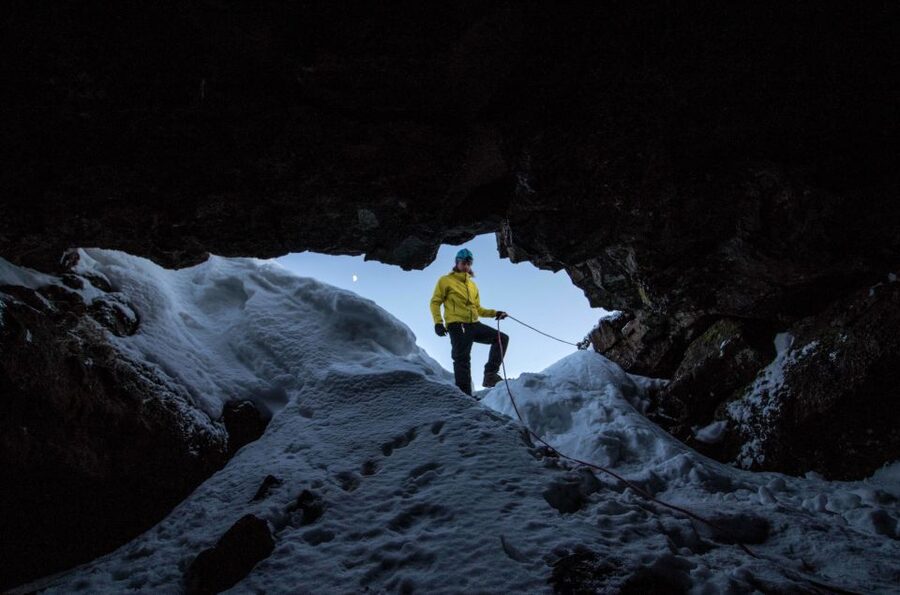 Leidarendi Cave: Lava Tunnel Caving from Reykjavik - Who should book this lava-tunnel caving tour?