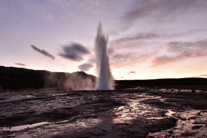 Midnight Sun Golden Circle Small-Group Tour from Reykjavik - Reykjavik Pickup, Mini-Group Comfort, and the Real Timing