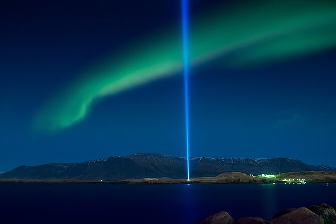 New Years Fireworks by Boat from Reykjavik - What to wear for a -18 C New Year style night